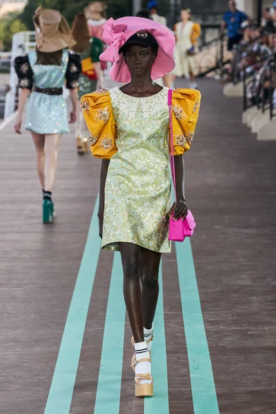 Look 39